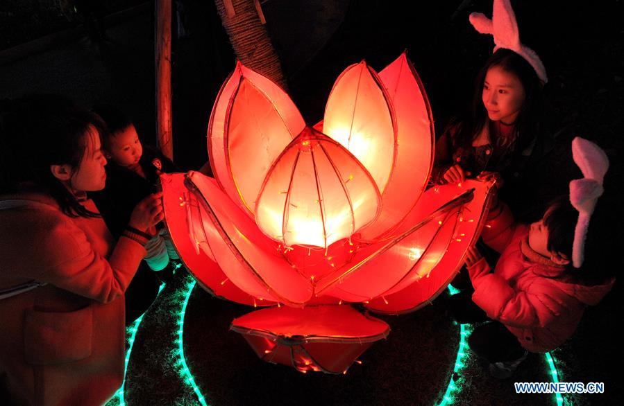 #CHINA-CHONGQING-LANTERN (CN)