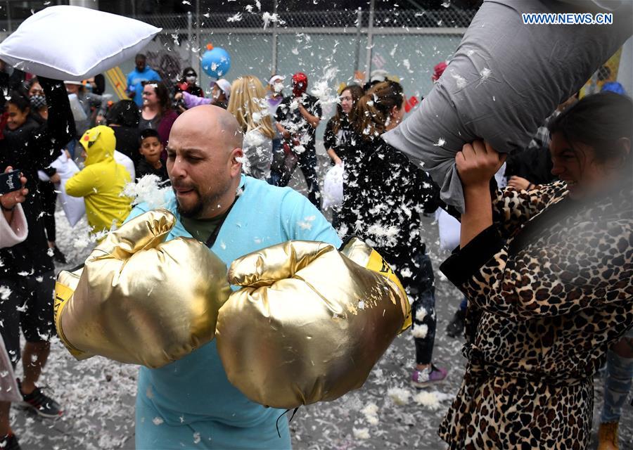 U.S.-SAN JOSE-PILLOW FIGHT 