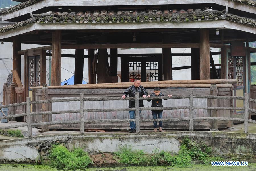 (SP)CHINA-GUIZHOU-LIPING-SIZHAI VILLAGE-TRADITIONAL WRESTLING (CN)