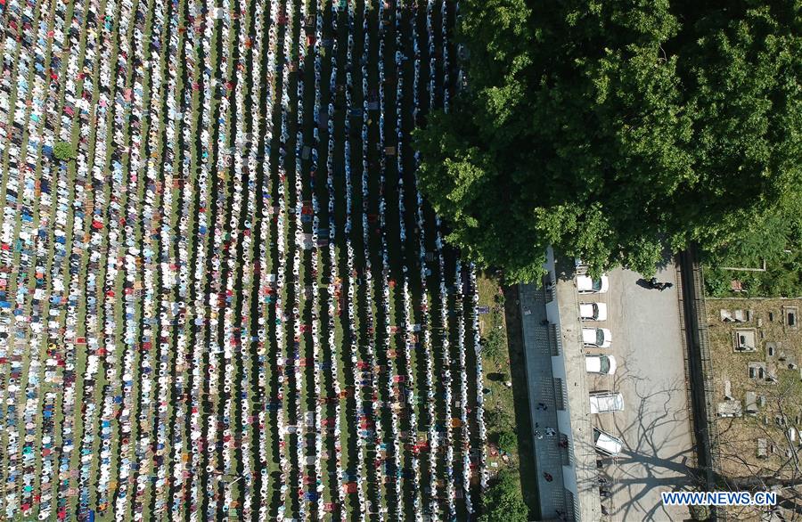 KASHMIR-SRINAGAR-RAMADAN-PRAYERS