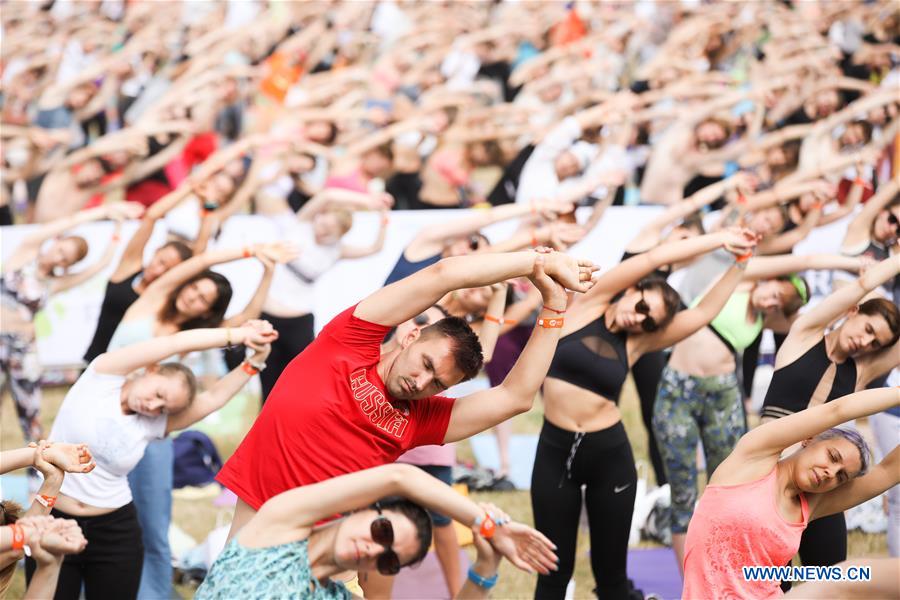 RUSSIA-MOSCOW-YOGA