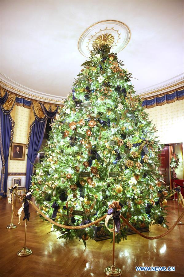 U.S.-WASHINGTON D.C.-WHITE HOUSE-CHRISTMAS-DECORATIONS