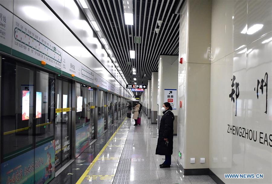 CHINA-ZHENGZHOU-NOVEL CORONAVIRUS-SUBWAY-MASKS (CN)