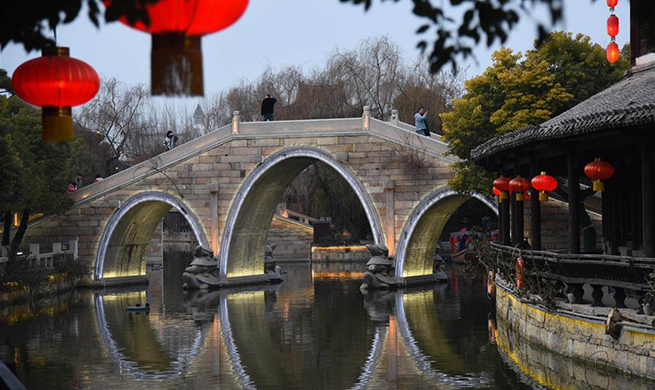 Tourists visit ancient town of Taierzhuang in E China's Shandong