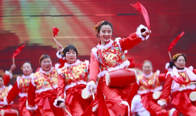 People celebrate Lantern Festival across China