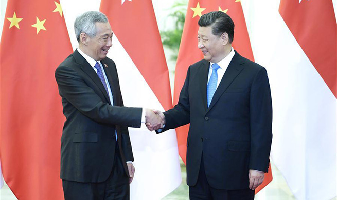 Xi meets Singaporean PM