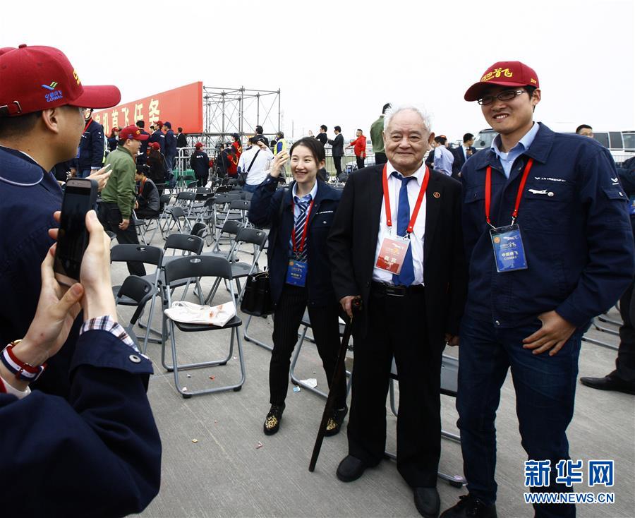 （新华全媒头条·图文互动）（3）人间正道是沧桑——献给中华人民共和国70周年华诞