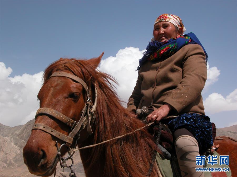 （壮丽70年·奋斗新时代——共和国荣光·图文互动）（3）中国，一生的守护——记“人民楷模”国家荣誉称号获得者布茹玛汗·毛勒朵