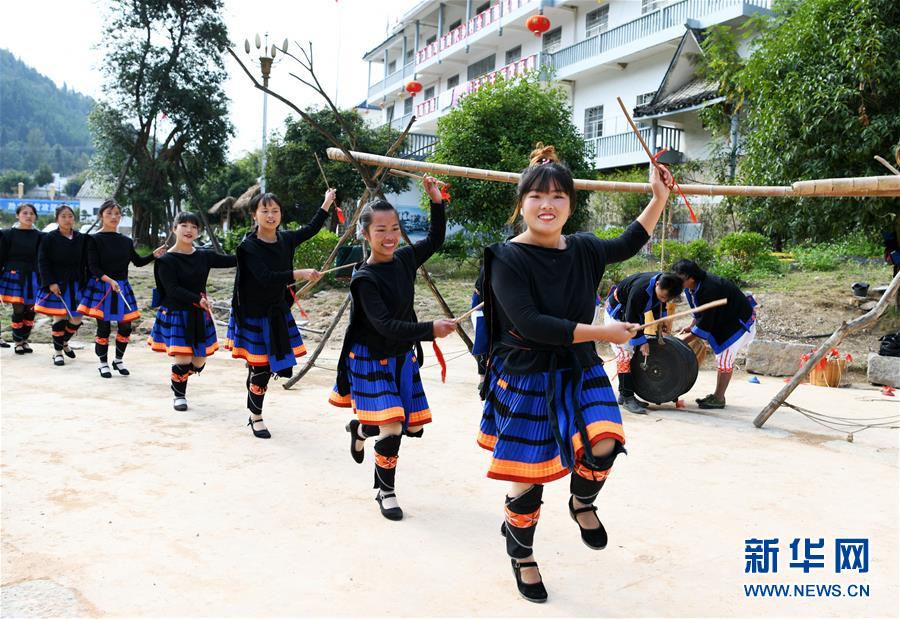 （新华全媒头条·图文互动）（11）“七迁”出深山——贵州瑶乡之变浓缩极贫地区脱贫攻坚奋斗史