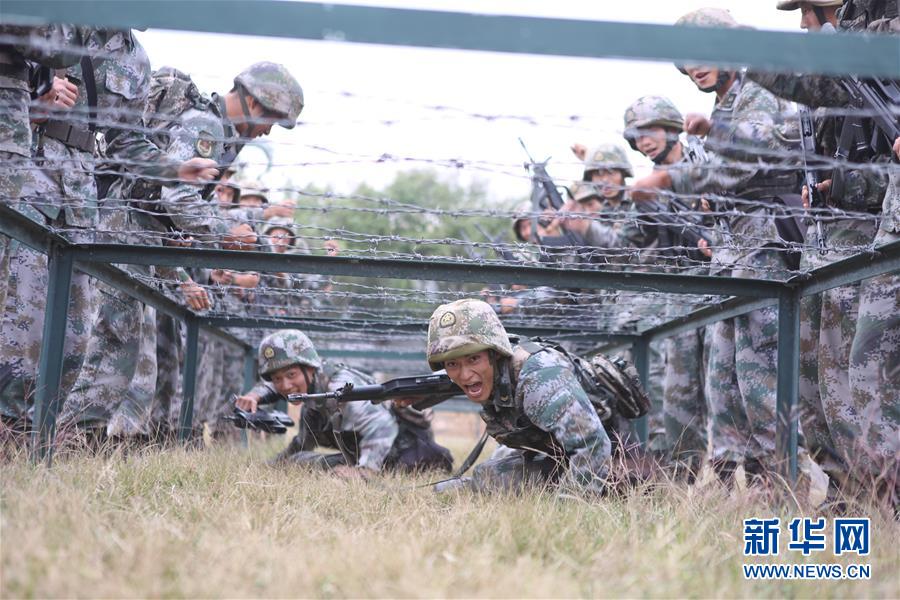 （在习近平强军思想指引下·我们在战位报告·图文互动）（3）千里移防，铁心跟党走——南部战区陆军第75集团军某红军旅政治建军、练兵备战记事