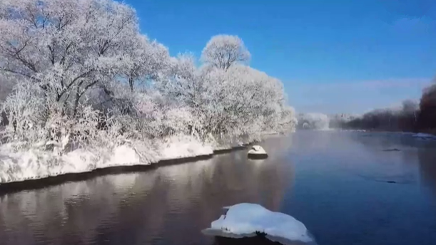 跨越山海，他把“童话世界”送给就地过年的你！