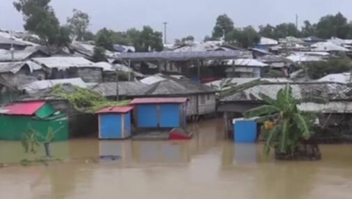 天灾！暴雨倾盆 孟加拉国难民村30万人被困