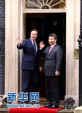 10月21日，国家主席习近平在伦敦唐宁街首相府同英国首相卡梅伦举行会谈。 新华社记者 鞠鹏 摄 